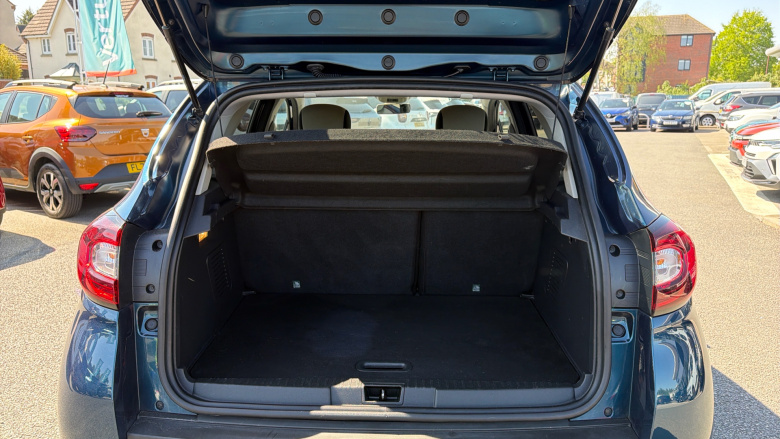 Renault Captur 0.9 TCE 90 Iconic 5dr Petrol Hatchback